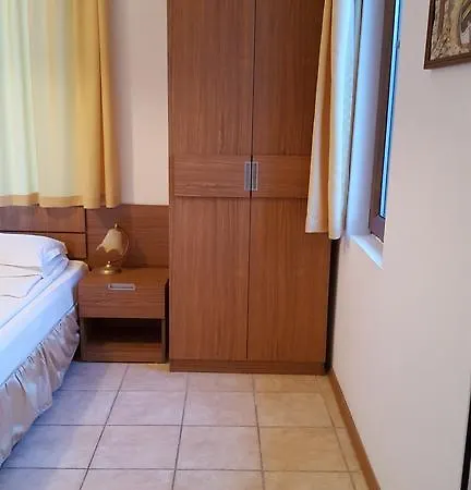 Guest house Къща За Гости Мариана 2*